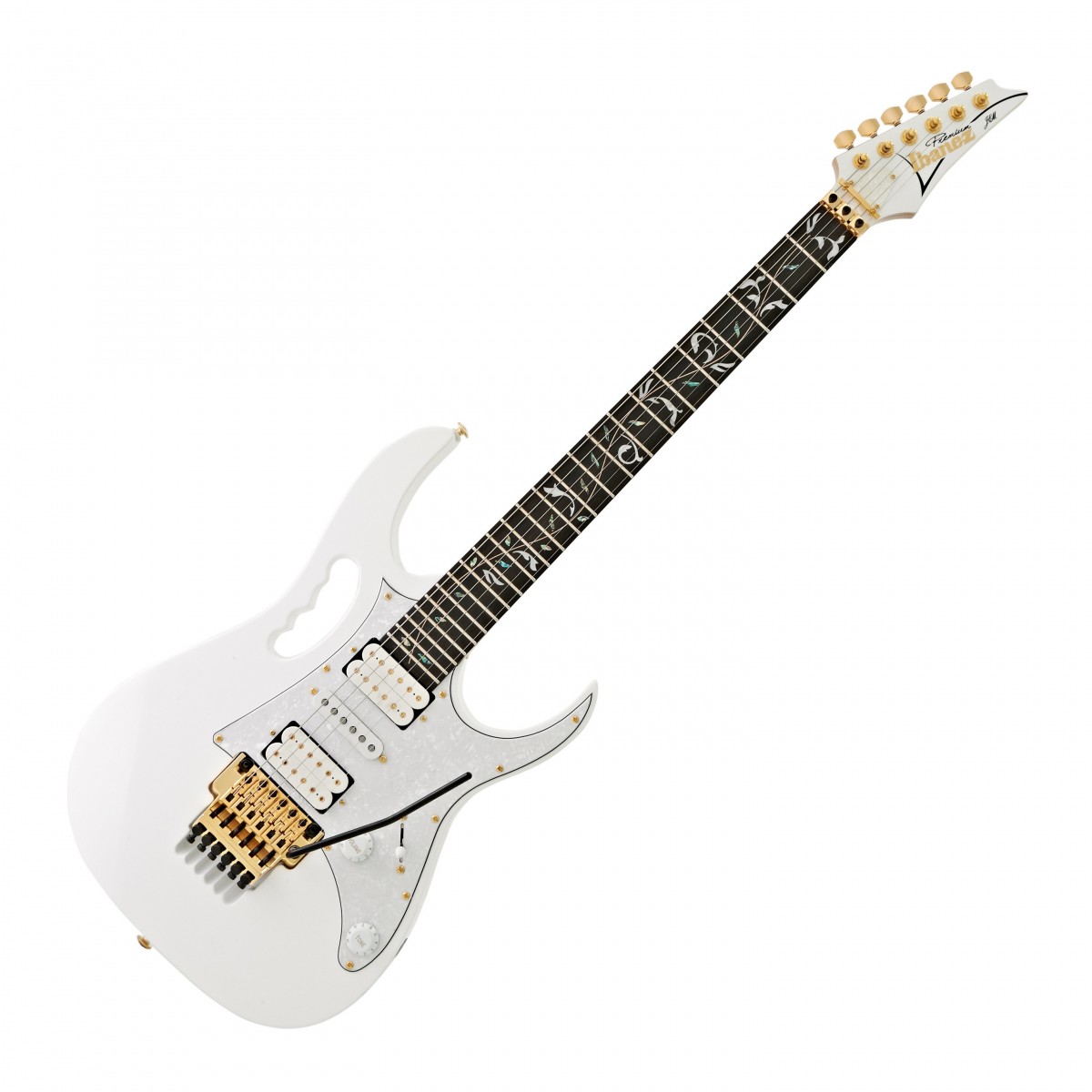 En bild på Ibanez JEM7VP Steve Vai Jem Premium White - Ex Demo | Strålande stil På alla sätt. Du kommer att bli helt förbluffad av hur bra denna Ibanez JEM7VP Steve Vai Premium är. Eftersom Ibanez har använt sin otroliga gitarrkonstruktionsförmåga för att tillverka en av sina bästa modeller hittills. Gitarren har konstruerats i samarbete med den ikoniska gitarristen Steve Vai som arbetat med artister såsom Frank Zappa och Ozzy Osbourne. Gitarren omfattar massor av professionella förstklassiga funktioner.   Prestera på toppen av din förmåga. Två humbuckers och en single coil-pickup på mitten kombineras för att ge dig ett fullt ljud som är tydligare större och mer individuellt än någonsin tidigare. De fyra tonträna garanterar en omfattande tonal palett och det låsande svajstallet betyder att du kan experimentera fritt och exakt. Och titta bara på denna vackra gitarr!. Helt perfekt allround. Ex-Demo: Denna produkt kan vara ex-display ha mindre tecken på användning eller lätta ytliga skråmor. Originallådan eller paketeringen kanske inte ingår. Varje objekt har kontrollerats av vårt team av reparationstekniker för att försäkra att det möter våra höga standarder. Detta är en fantastisk möjlighet att köpa en fullt fungerande produkt till ett nedsatt pris.