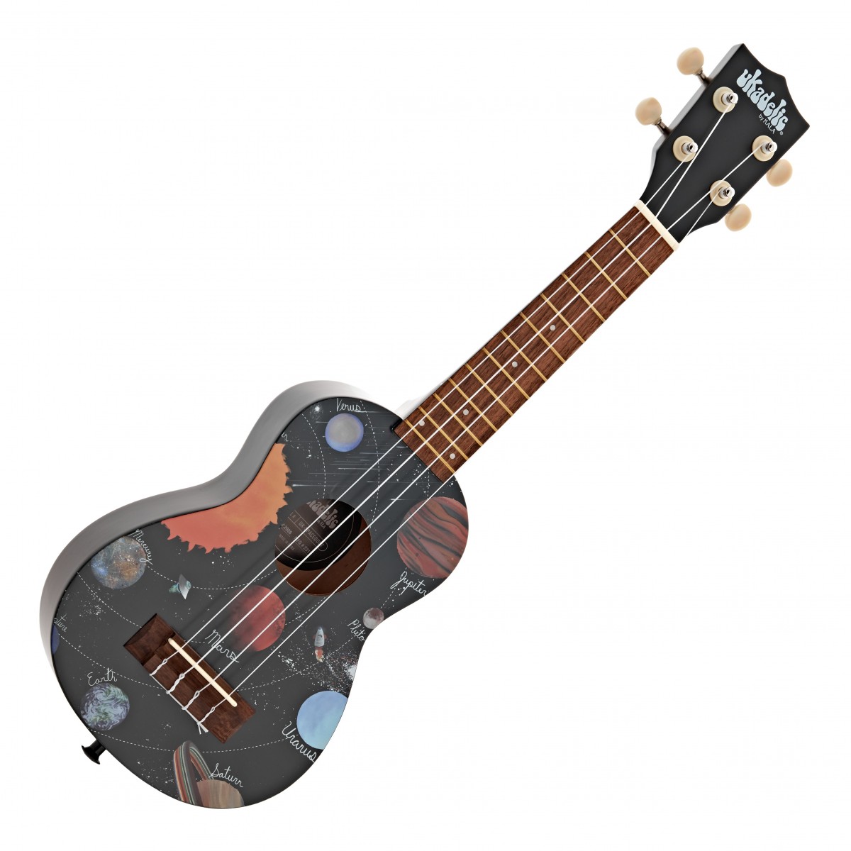 En bild på Kala Ukadelic Soprano Ukulele Spaced Out/Black | Spaced Out Ukadelic Soprano Ukulele från Kala är perfekt för nybörjare och avslappnade spelare som letar efter ett roligt bärbart instrument. Dess matte black -finish med planetarisk scen sticker ut och gör den till ett iögonfallande instrument. Denna ukulele är byggd med poppelträ för både topp och baksida vilket garanterar hållbarhet och ett konsekvent ljud.  Greppbrädan i rosenträ och Aquila Super Nylgut-strängarna förbättrar spelbarheten och ljudkvaliteten vilket gör den till ett nöje att spela på. Sopranstorleken är idealisk för enkel hantering och transport vilket gör den perfekt för musiksessioner på resande fot.