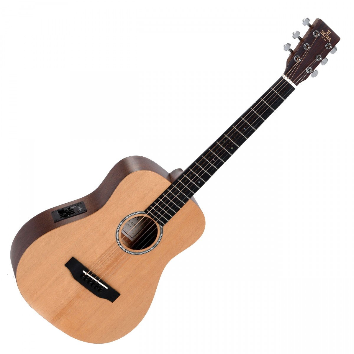 En bild på Sigma TM-12E Electro Acoustic Travel Guitar Natural | Det kan vara litet i storlek men det är massivt i ljud. Sigma TM-12E Semiakustisk lovar en magisk spelning natt efter natt. Den underbara bärbara formen är byggd för livet på vägen och gör resan så mycket lättare. Packa och ta med dig var som helst utan stress du är alltid redo för varje improviserad spelning. Tillverkad av gran och mahogny kroppen av denna gitarr erbjuder ett vackert balanserat ljud som omfattar strålande klarhet och volym i varje ton. Bänd dig enkelt på en silkeslen micarta greppbräda och förbered dig på en felfri prestanda. En spelpåse ingår också för att säkerställa att din gitarr behåller sitt orörda skick.