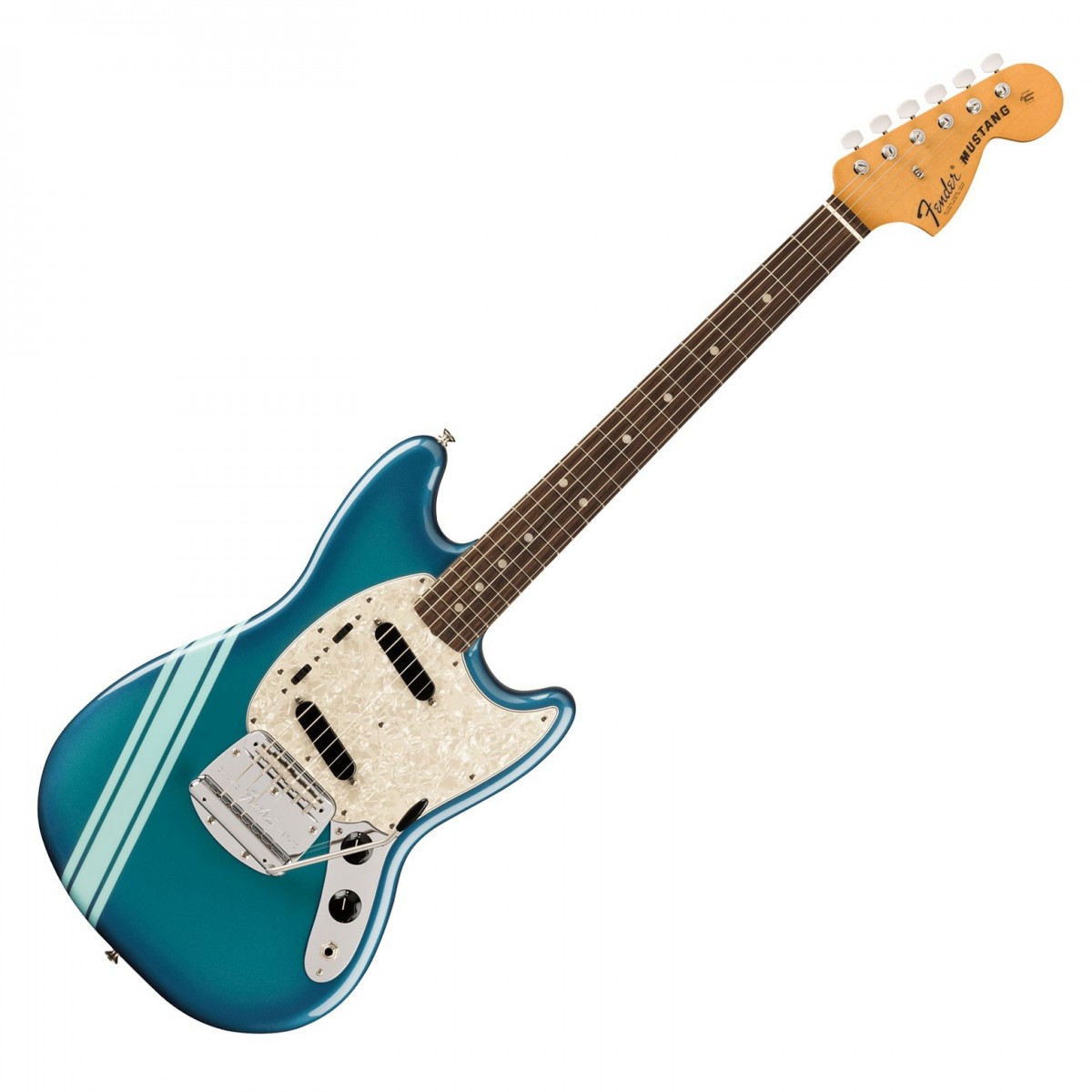En bild på Fender Vintera II 70s Mustang RW Competition Burgundy | Fender Vintera II 70s Mustang RW är en gitarr som tar tillbaka 1970-talets ikoniska ljud och stil. Utrustad med enstaka-coil-pickuper i vintagestil från 70-talet ger Vintera II de söta och gnistrande varma och träiga toner som har gjort Fender berömd. Denna gitarr har också ett Mustang "floating" tremolo så att du enkelt kan dyka och vråla medan dess "F"-stämplade stämskruvar inte bara bidrar till instrumentets klassiska estetik utan också säkerställer förbättrad stämstabilitet. Denna Mustang har en kropp av al och en hals av lönn med greppbräda av rosenträ och levererar den klassiska Fender -ton som är känd för sin slagkraftighet och klarhet. Halsen har en "C"-profil från tidigt 70-tal som ger en bekväm och intuitiv spelupplevelse medan greppbrädan med 725" radie är utrustad med vintage-tall-band som möjliggör mjuka böjningar och uttrycksfullt vibrato. Upplev 1970-talets magi och skriv musikhistoria med Vintera II 70s Mustang.
